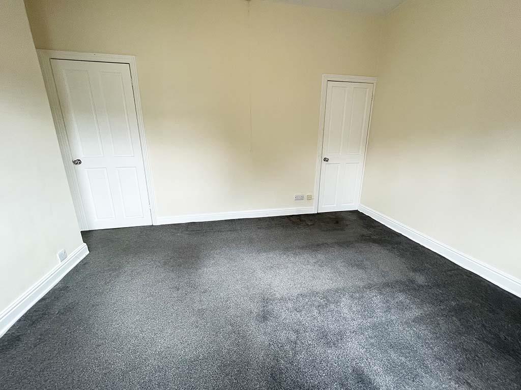 2 bedroom mid terrace house SSTC in Barnoldswick - IMG_5075.jpg